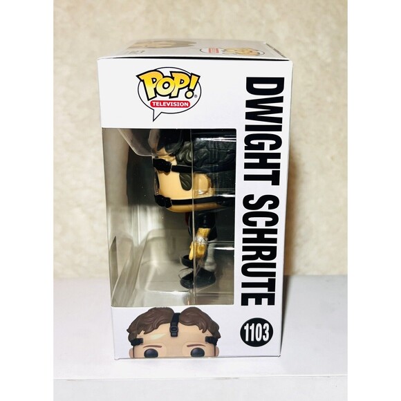Funko Pop The Office Dwight Schrute #1103 Basketball Chalice Exclusive Protector - Picture 3 of 7